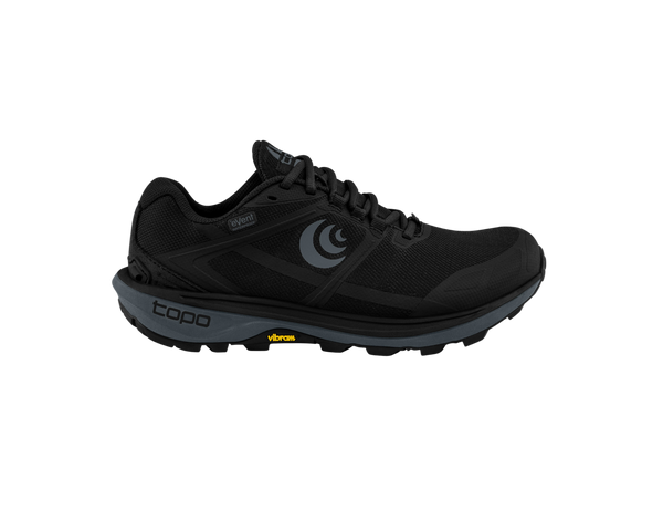 Topo running shoes store canada